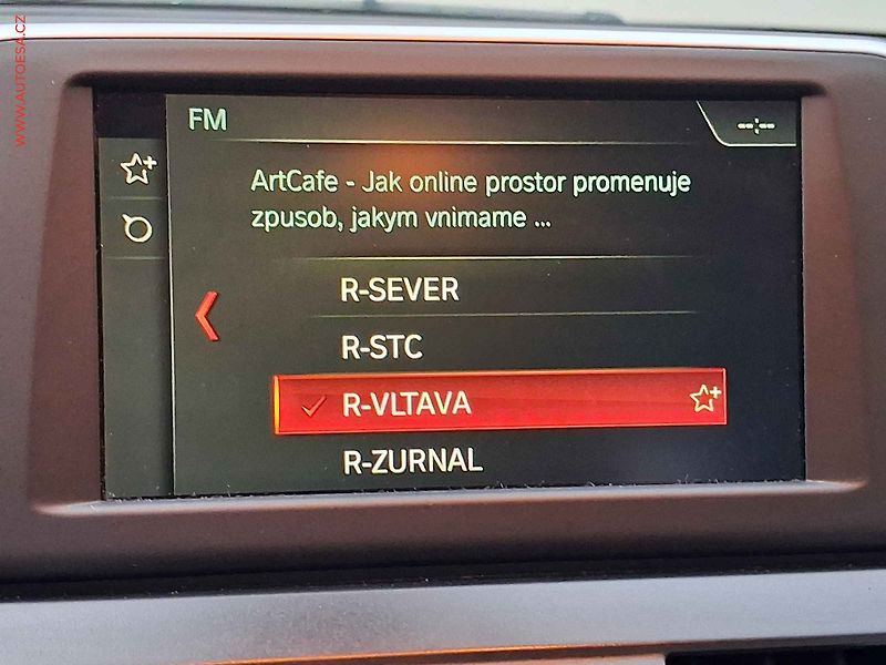BMW Řada 2 (2017) 1.5T 218 i, Advantage, park - fotka 15 z 17
