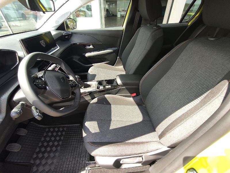 Peugeot 208 (2026) 1.2 100K MAN6 BUSINESS NAVI - fotka 26 z 29