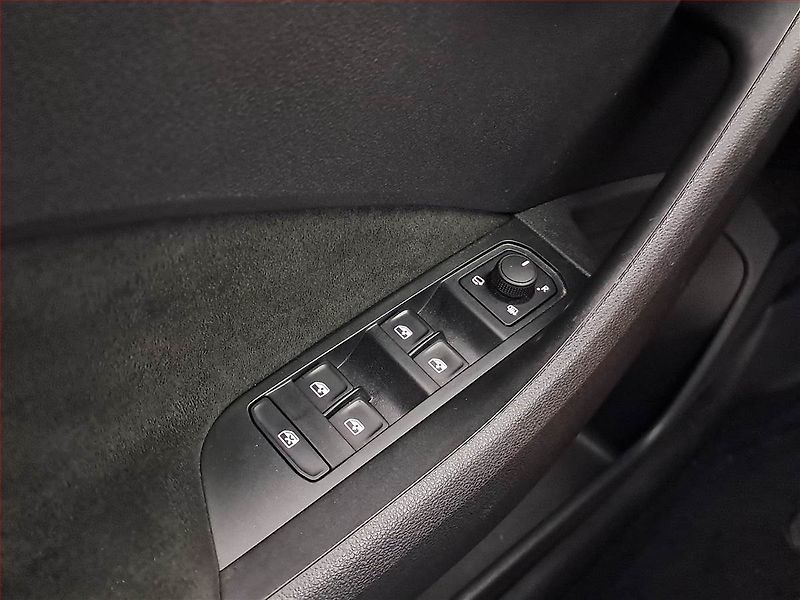 Škoda Scala (2025) 1.0 TSI, DRIVE, AUTOMAT, DPH - fotka 20 z 20