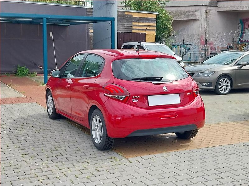 Peugeot 208 (2016) 1.2 PureTech, ČR,1.maj - fotka 4 z 14