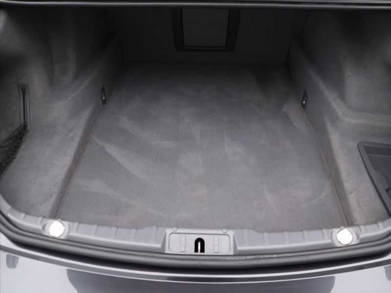 BMW Řada 7 3,0 730d 190kW xDrive - fotka 10 z 34