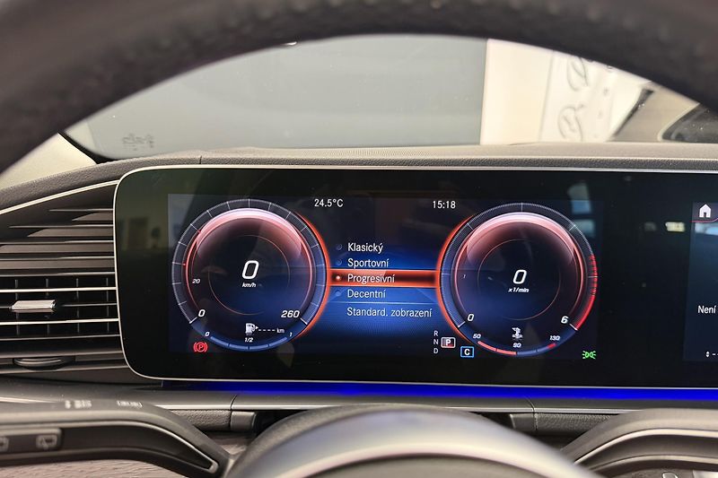 Mercedes-Benz GLS (2019) GLS 400d 4Matic AMG Line - fotka 62 z 111