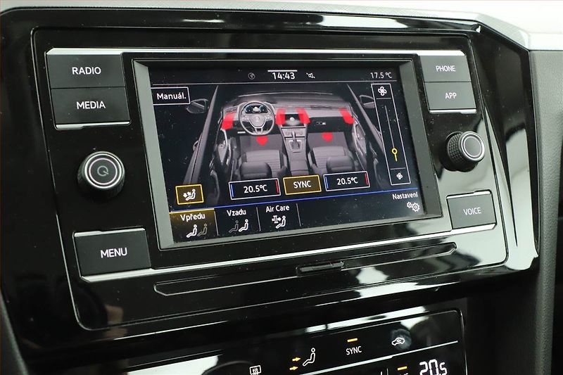 Volkswagen Passat (2021) 1.5 TSI, ČR,1.maj, Tempomat - fotka 13 z 19
