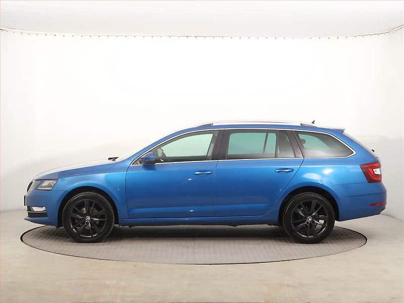 Škoda Octavia (2019) Style 1.6 TDI, Automat, Navi - fotka 3 z 14