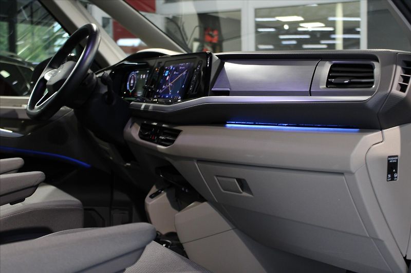 Volkswagen Multivan TDi DSG Edition ACC/NezTop/Har - fotka 23 z 32