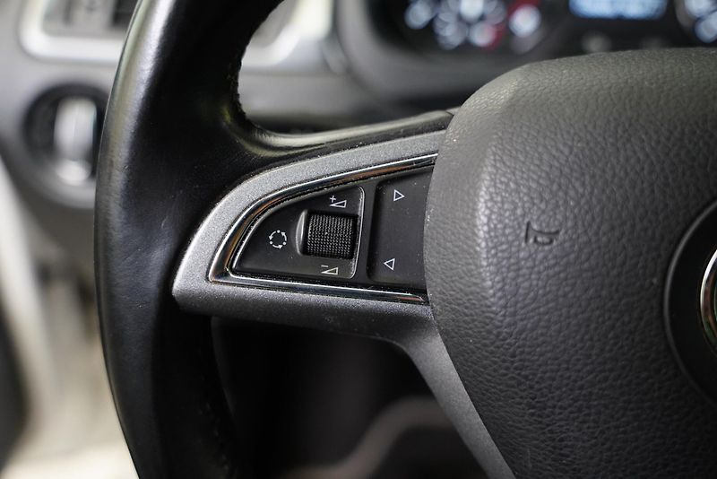 Škoda Rapid - fotka 17 z 34