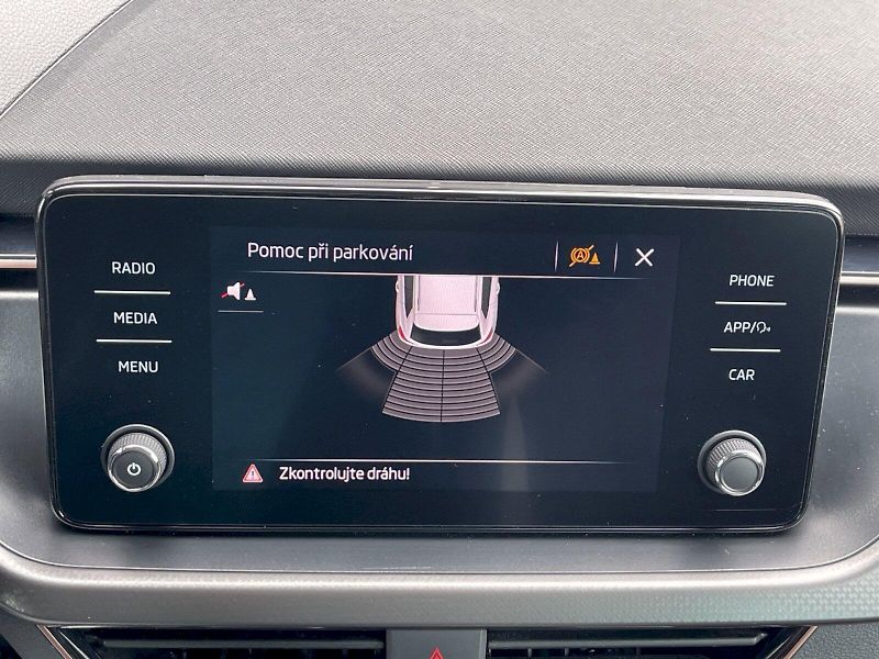 Škoda Kamiq (2022) 1.0 TSI 81 kW DSG Style Plus - fotka 15 z 33