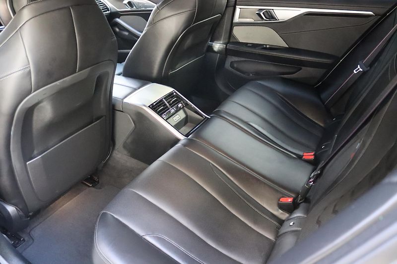 BMW Řada 8 840D XDRIVE GRAN COUPE M-PAKET - fotka 40 z 50