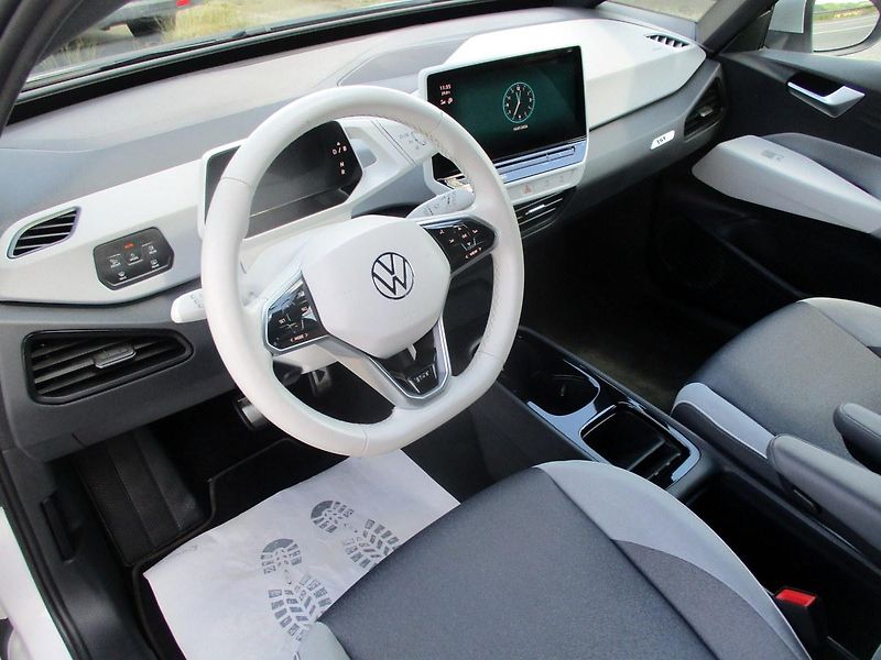 Volkswagen ID.3 PRO PERFOR 150kW (62kWh) 93TKM - fotka 13 z 51