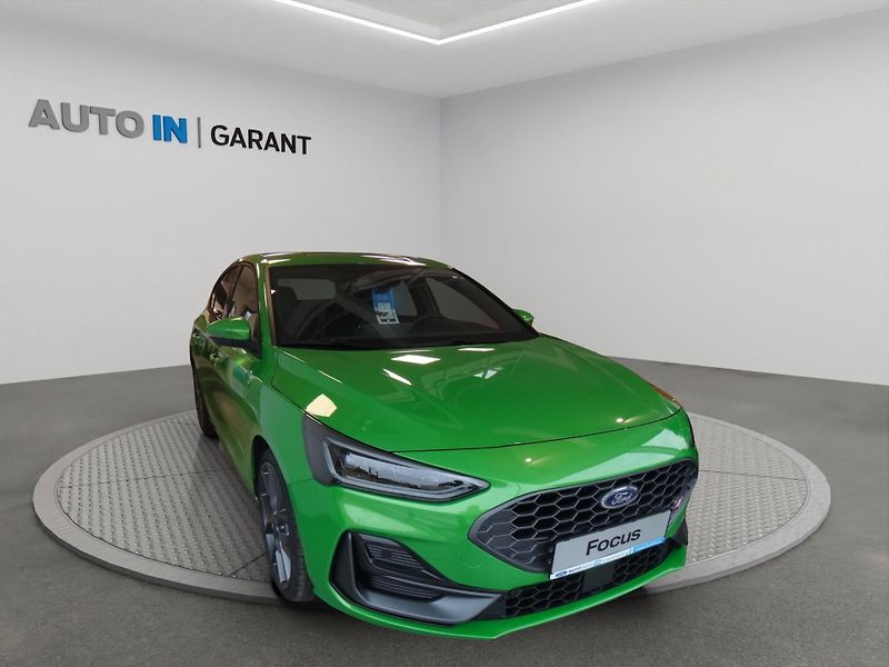 Ford Focus (2022) ST X hatchback 2.3EcoBoost206k - fotka 5 z 23