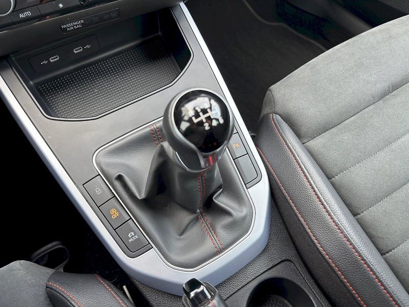 Seat Arona (2023) 1.0TSI 81kW FR ACC - fotka 26 z 35