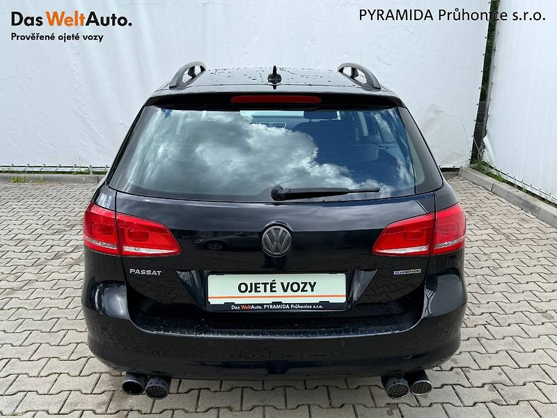Volkswagen Passat (2012) 1.6 TDI 77 kW Comfortline - fotka 7 z 20