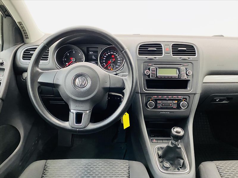 Volkswagen Golf 1,6 TDI Aut. Klima ČR - fotka 10 z 22