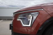 Ve výbavě Premium dostanete Full LED světla s automatickým přepínáním dálkového svícení.