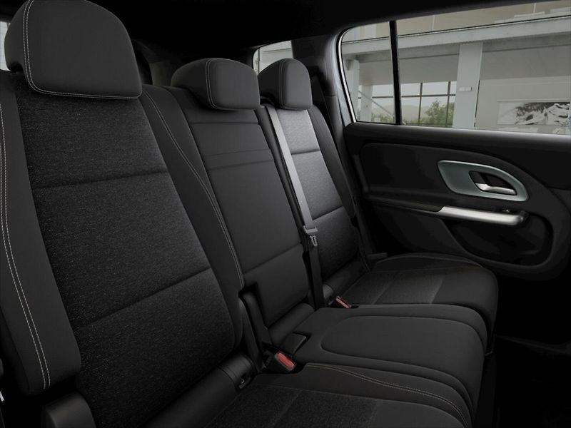 Mercedes-Benz GLB (2026) 1,5 200 4MATIC - fotka 8 z 9
