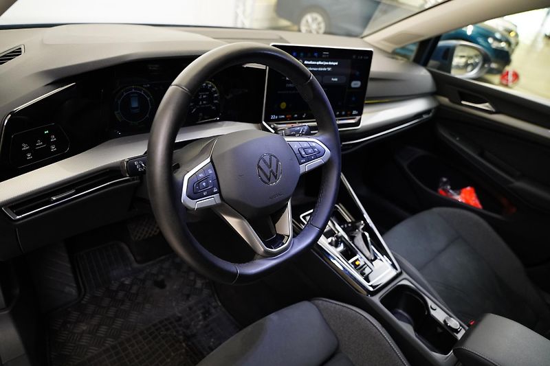 Volkswagen Golf - fotka 14 z 28