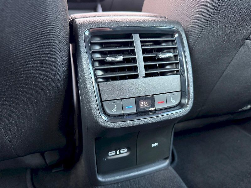 Škoda Octavia (2023) Combi 2.0 TDI 110kW DSG Tour - fotka 28 z 35