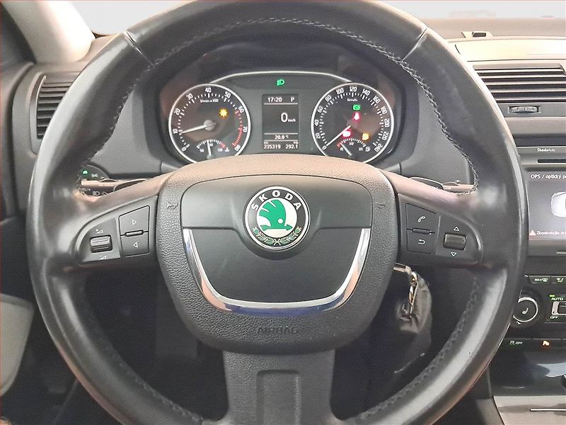 Škoda Octavia (2011) Laurin&Klement 1.8 TSI - fotka 29 z 30
