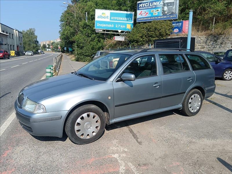 Škoda Octavia 1,9 TDi  Advance - fotka 5 z 19