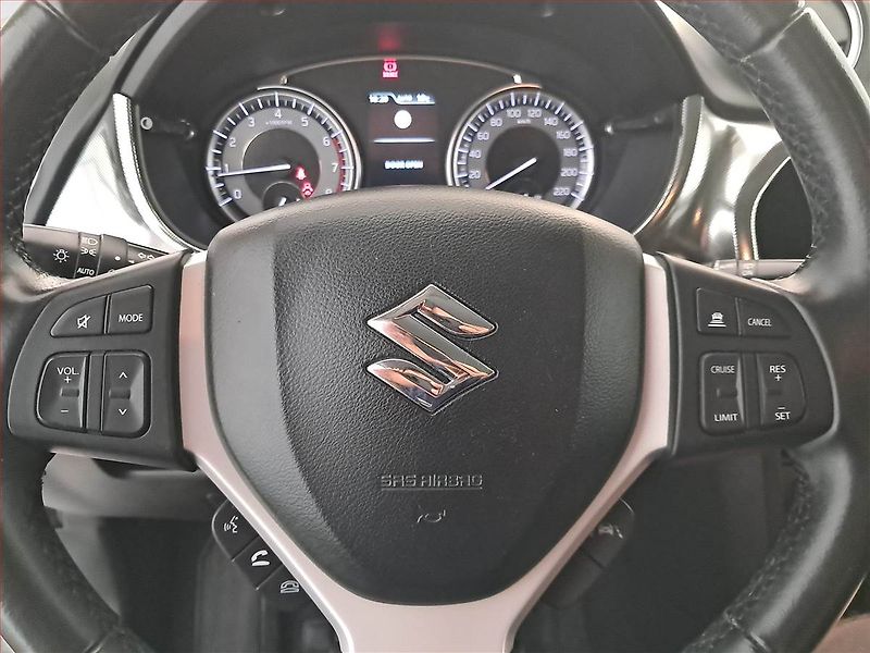 Suzuki Vitara (2021) Elegance 1.4 BoosterJet - fotka 17 z 17