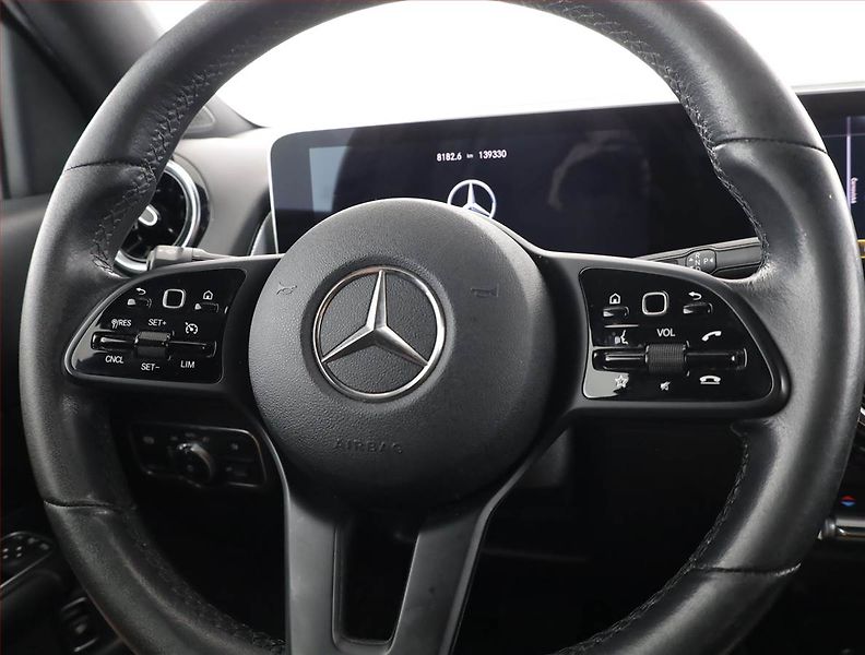 Mercedes-Benz GLB (2021) 200 d 4MATIC - fotka 8 z 20