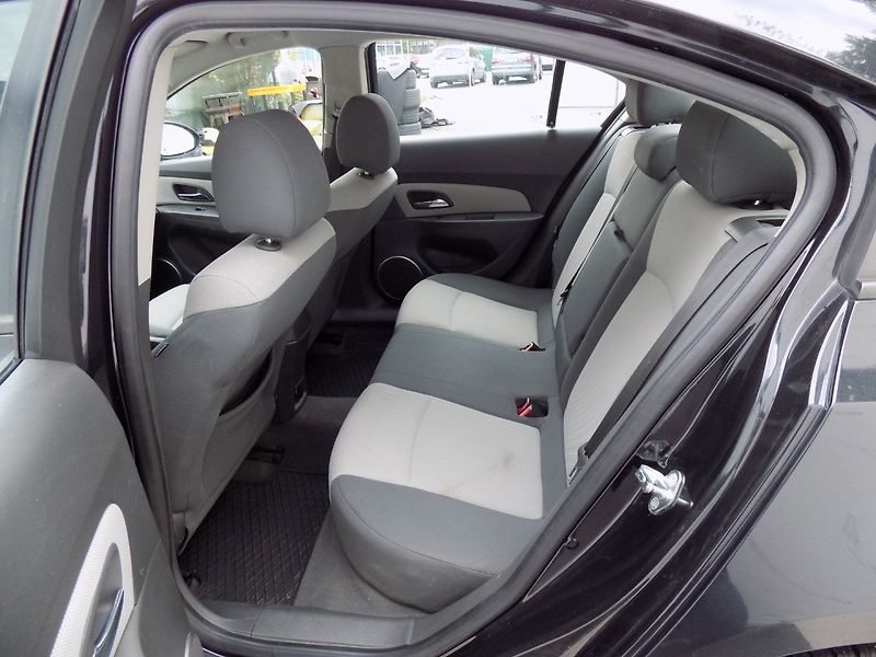 Chevrolet Cruze (2011) 1.8i/16V/Klimatizace/ČR/ - fotka 9 z 31
