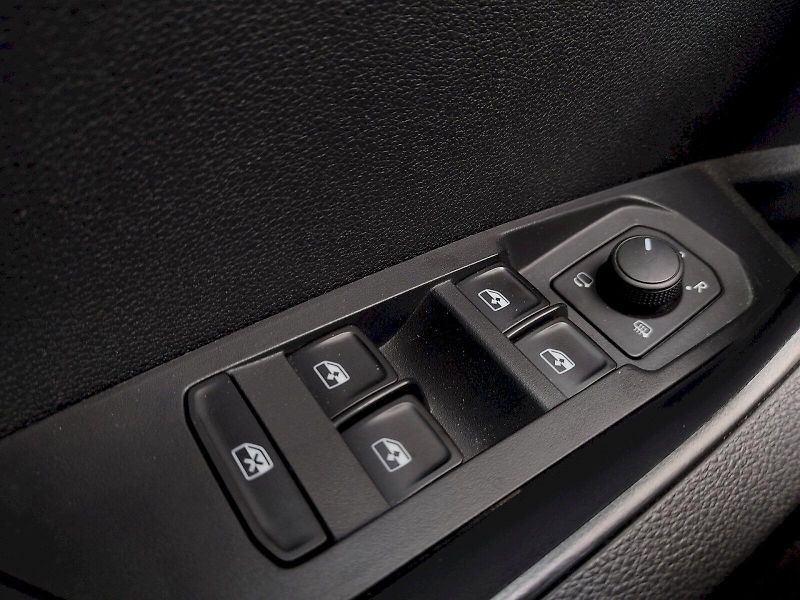 Škoda Karoq (2022) Style 2,0 Tdi 110 Kw 4x4 DSG - fotka 26 z 38