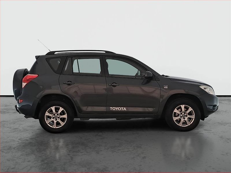 Toyota RAV4 (2006) 2.2 D-4D, 4X4 - fotka 6 z 17