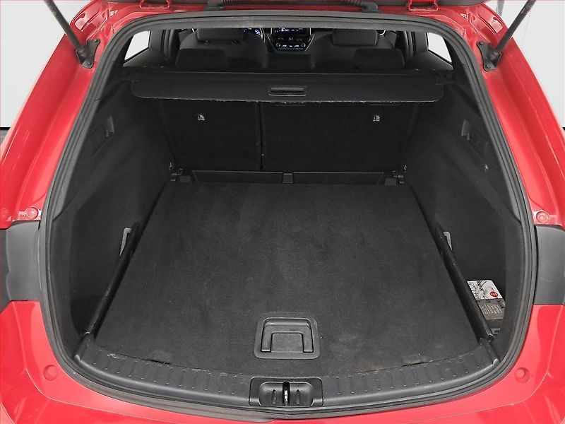 Toyota Corolla (2022) Comfort 1.8 Hybrid - fotka 14 z 22