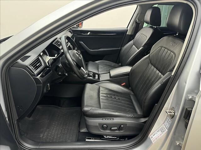Škoda Superb (2016) - fotka 26 z 33