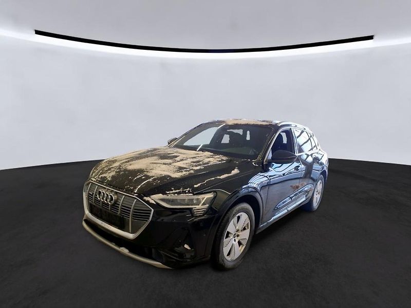 Audi e-tron 55 QUATTRO 300kw S LINE SOH97% - fotka 2 z 11