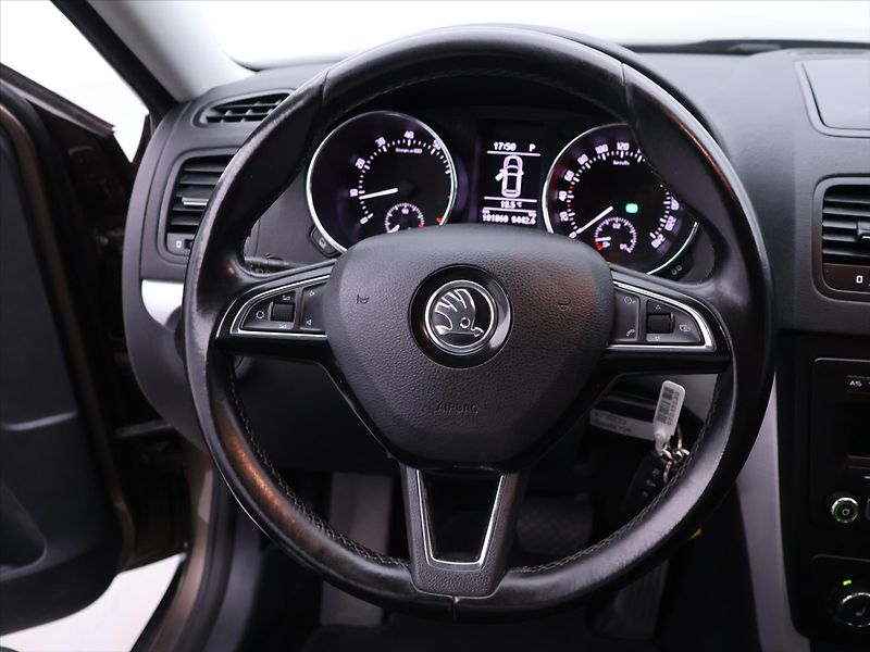 Škoda Yeti 1,2 TSI 77kW DSG Outdoor 1.Maj - fotka 13 z 27