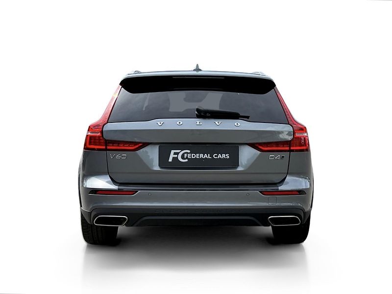 Volvo V60 CC D4 AWD // B&W // REZERVACE - fotka 4 z 44
