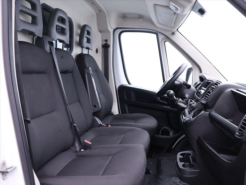 Fiat Ducato 2,2 JTD CZ Klima L2H2 1Maj DPH - fotka 12 z 25