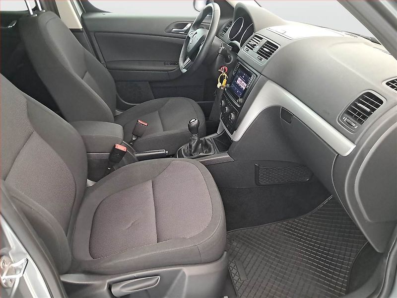 Škoda Yeti (2016) 1.2 TSI, Serv.kniha, Tempomat - fotka 9 z 16