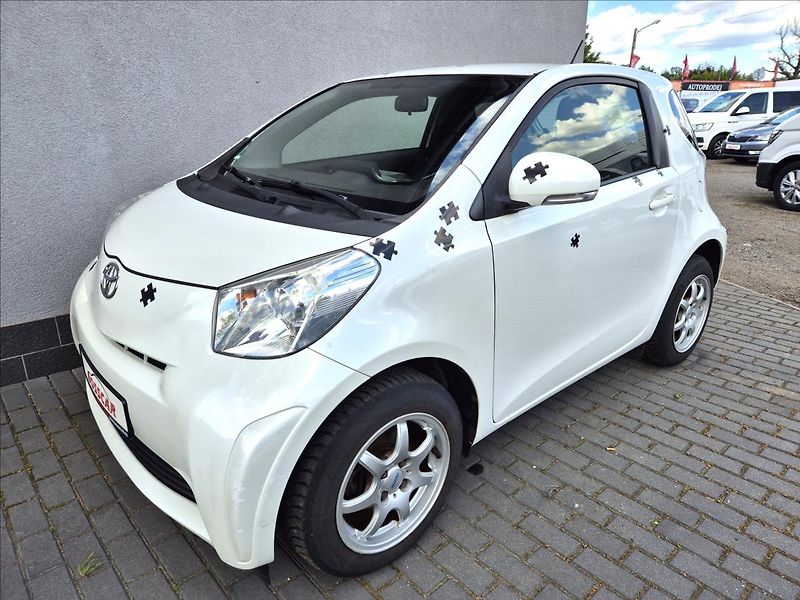 Toyota iQ 1,0 i 50Kw Klima Webasto ALU - fotografie inzerátu