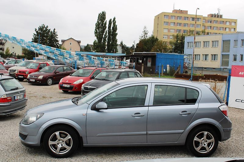 Opel Astra (2005) 1.4i 16V KLIMA EL. OKNA  ALU  - fotka 4 z 17
