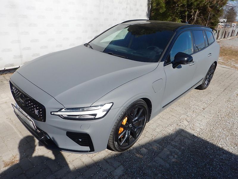 Volvo V60 T8 POLESTAR ENGINEERED - fotka 2 z 29
