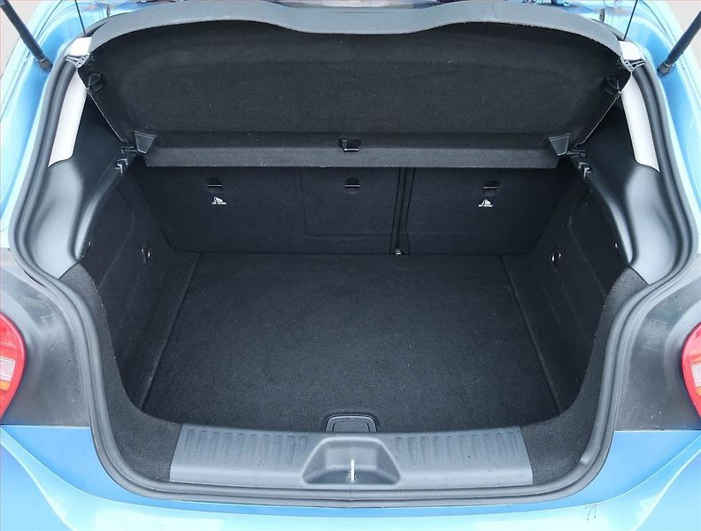 Mercedes-Benz Třídy A (2013) A 180 d, Park. senzory - fotka 13 z 16