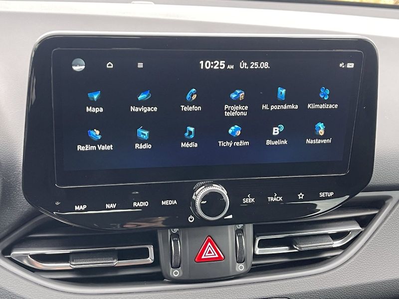 Hyundai i30 (2025) 1.5 T-GDI 103 kW MHEV Style DC - fotka 15 z 35
