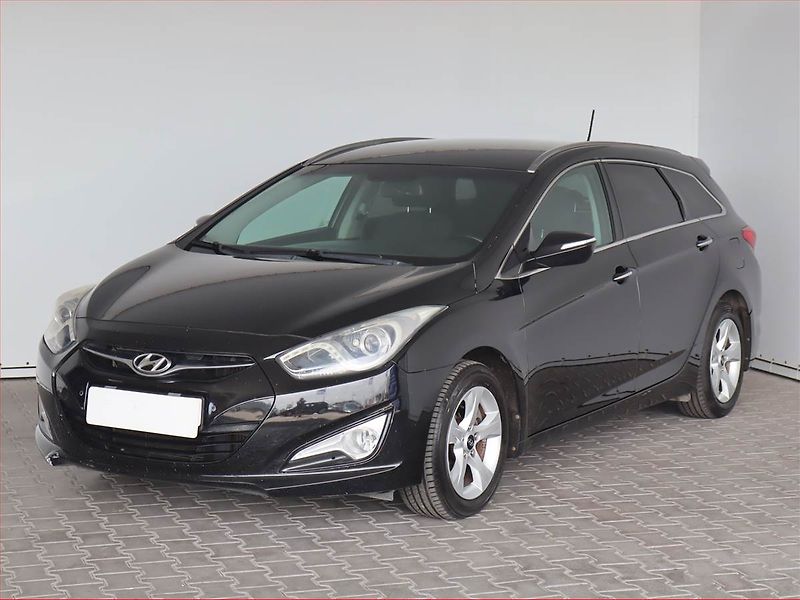 Hyundai i40 (2012) 1.7 CRDi, Automat, Navi - fotka 2 z 19