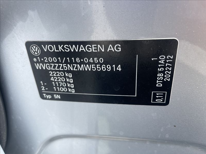 Volkswagen Tiguan 2,0 TDi 110kw DSG R-Line LED R - fotka 30 z 40