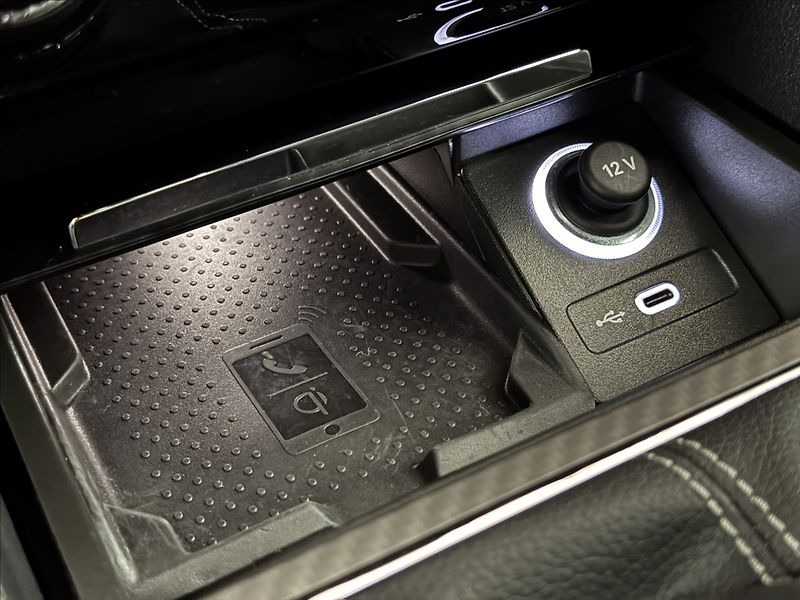 Škoda Superb 2,0 TDi  Sportline LED Virtual - fotka 44 z 48