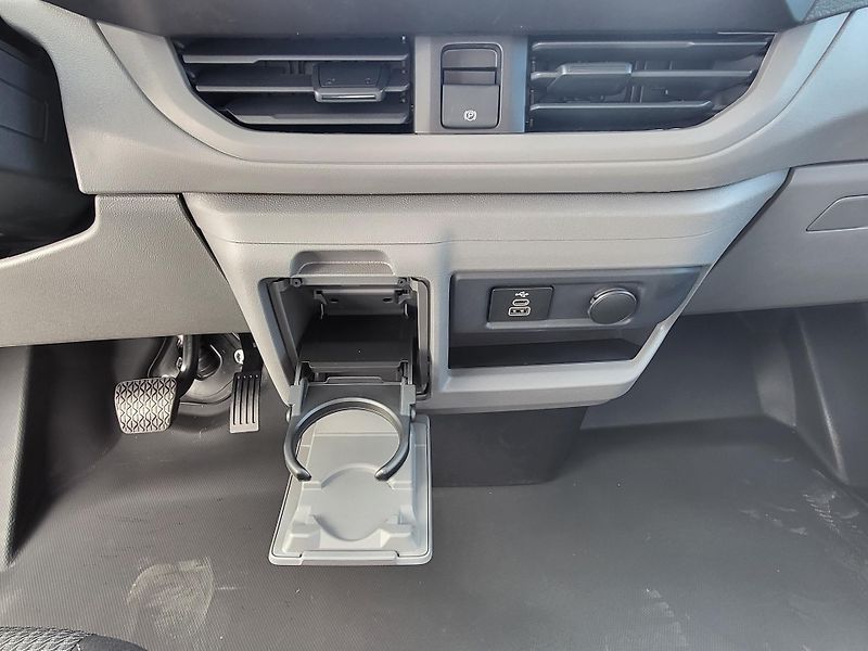 Volkswagen Transporter (2026) Kombi 2,0 TDI 8AUT DR nové - fotka 15 z 26