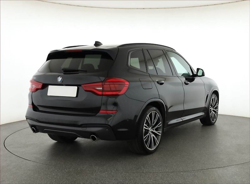 BMW X3 (2018) M Sport xDrive30d - fotka 5 z 21