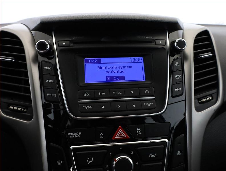 Hyundai i30 (2014) 1.6 MPI, Serv.kniha, Tempomat - fotka 12 z 15