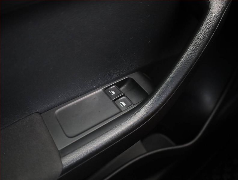 Škoda Fabia (2015) Ambition 1.0, Serv.kniha - fotka 13 z 16