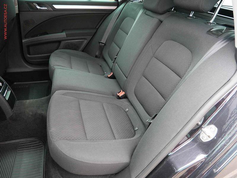 Škoda Superb (2014) 2.0 TDi, DSG, navi, xenon - fotka 10 z 21