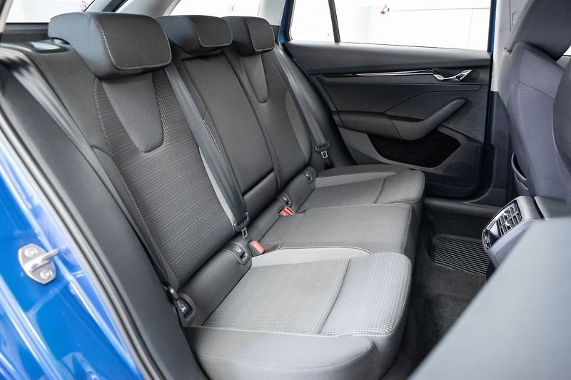 Škoda Octavia 2.0 TDI AMBITION+*DPH*ČR 1.MAJ - fotka 12 z 37