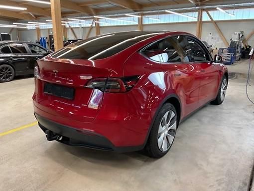 Tesla Model Y (2022) AWD LR tažné      PŘIPRAVUJEME - fotka 4 z 9